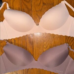 Scalloped low cut v neck bra black blush mauve
COMMENT 1COLOR: PINK MAUVE BLACK